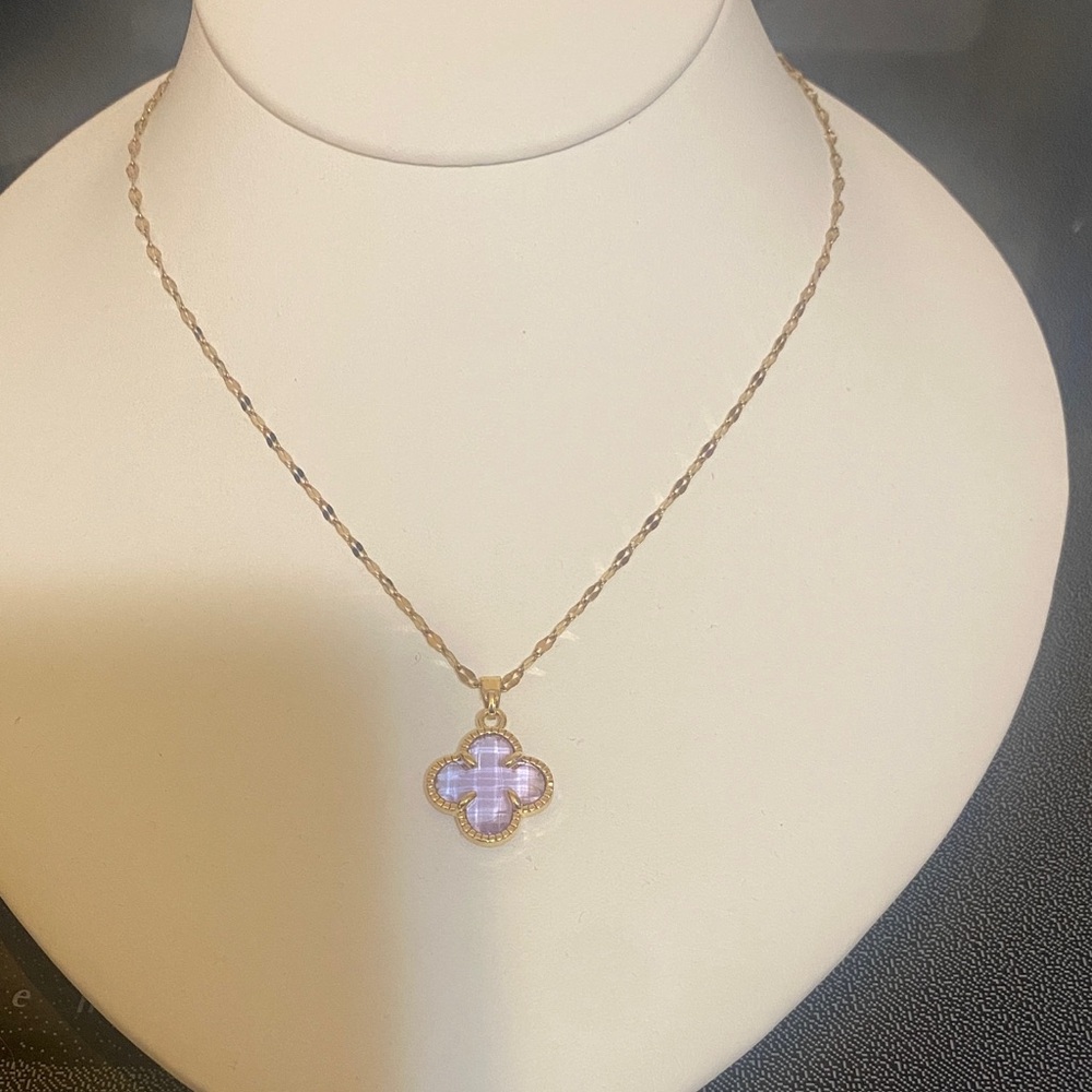Elegant Gold and Purple Stainless Steele Clover Pendant Necklace